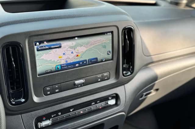 Mercedes-Benz Vito (2024) thumbnail 3