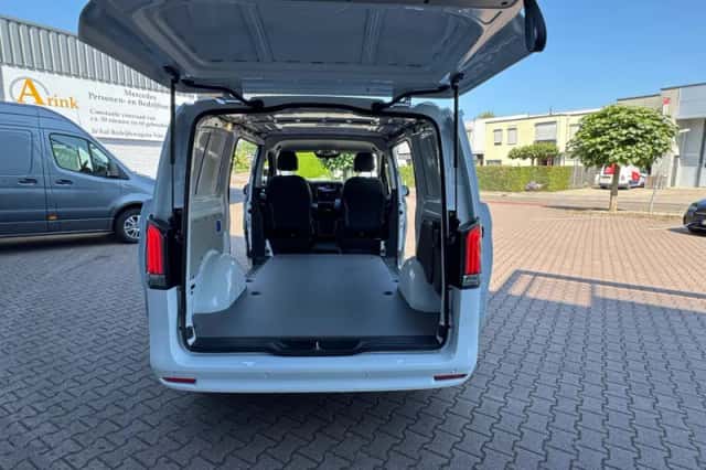 Mercedes-Benz Vito (2024) thumbnail 6