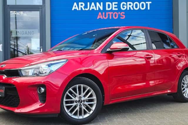 Kia Rio (2017) thumbnail 1
