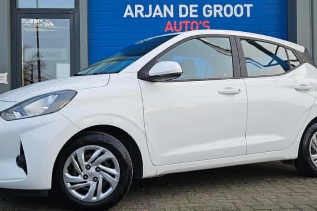 Hyundai i10 (2020) thumbnail 1