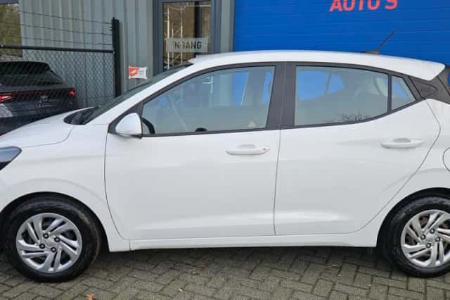 Hyundai i10 (2020) thumbnail 2