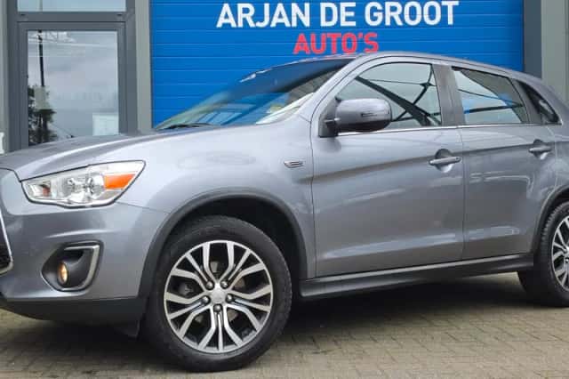Mitsubishi ASX (2016) thumbnail 1