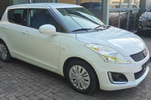 Suzuki Swift (2014) thumbnail 5