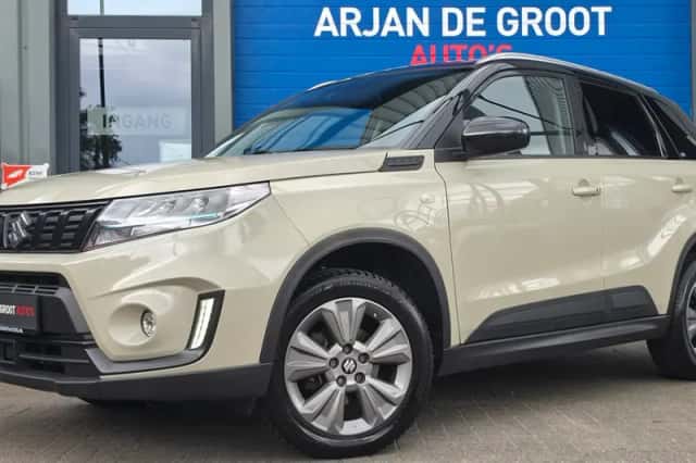 Suzuki Vitara (2023) thumbnail 1