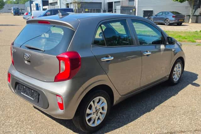 Kia Picanto (2019) thumbnail 4