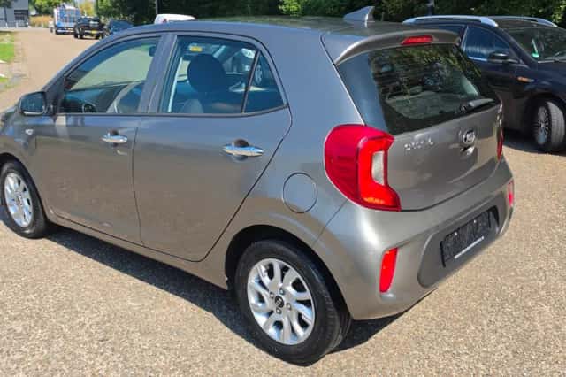 Kia Picanto (2019) thumbnail 5