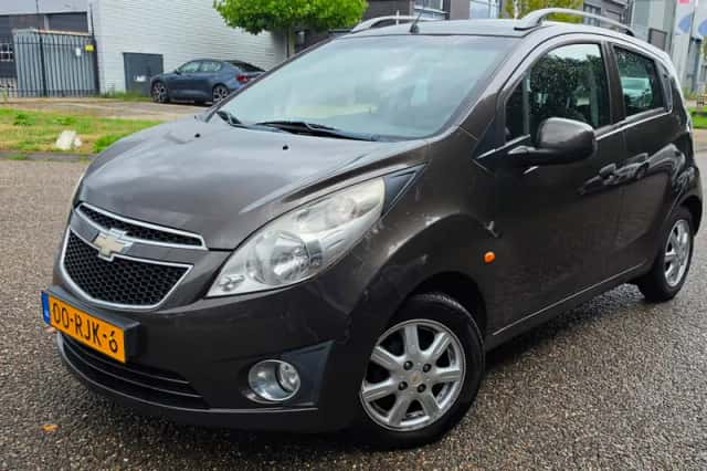 Chevrolet Spark (2011) thumbnail 1