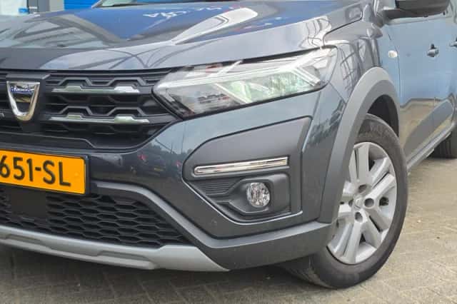 Dacia Jogger (2022) thumbnail 2