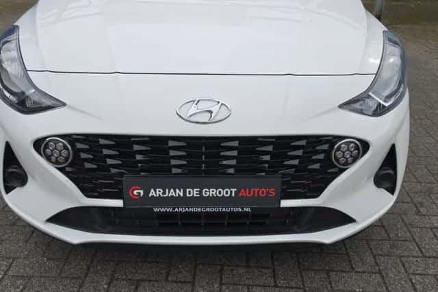 Hyundai i10 (2022) thumbnail 4
