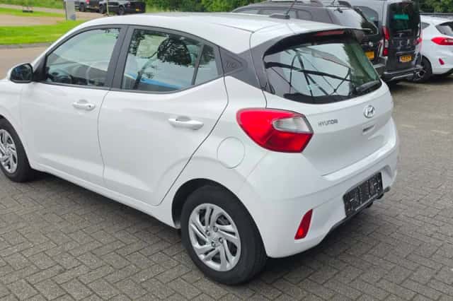 Hyundai i10 (2022) thumbnail 6