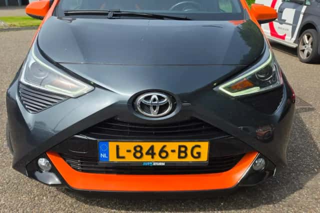 Toyota Aygo (2021) thumbnail 2