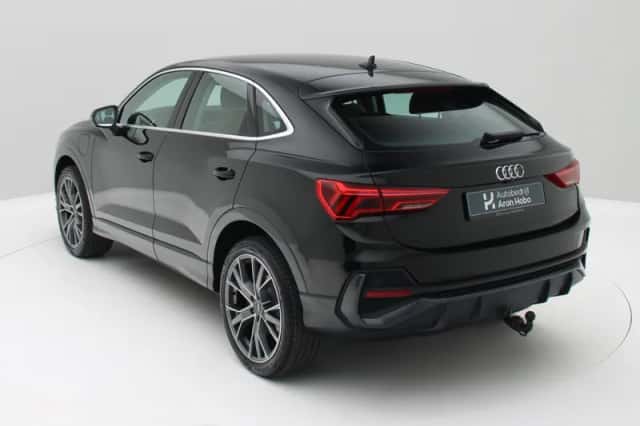 Audi Q3 (2022) thumbnail 4