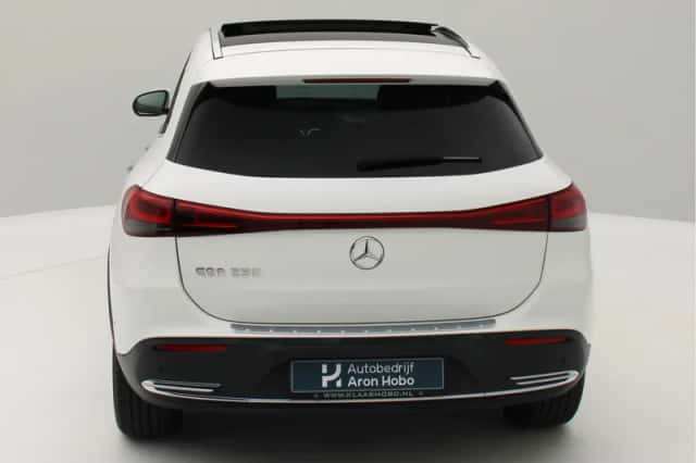 Mercedes-Benz EQA (2022) thumbnail 5