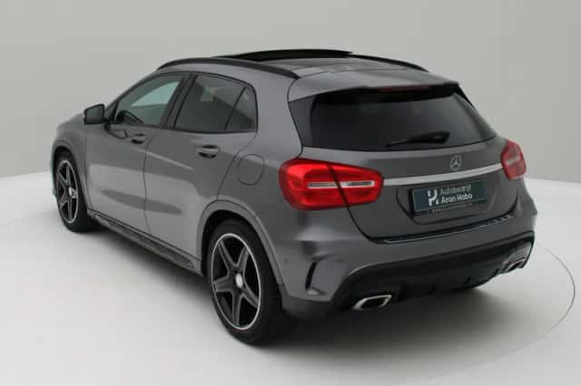 Mercedes-Benz GLA (2017) thumbnail 4