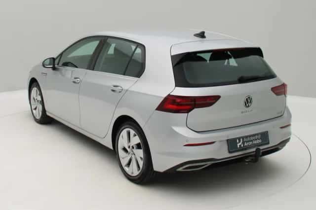 Volkswagen Golf (2020) thumbnail 4