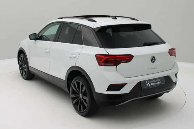 Volkswagen T-Roc (2021) thumbnail 4