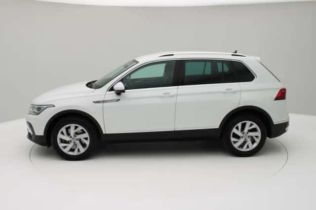 Volkswagen Tiguan (2022) thumbnail 3