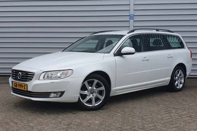 Volvo V70 (2015) thumbnail 1