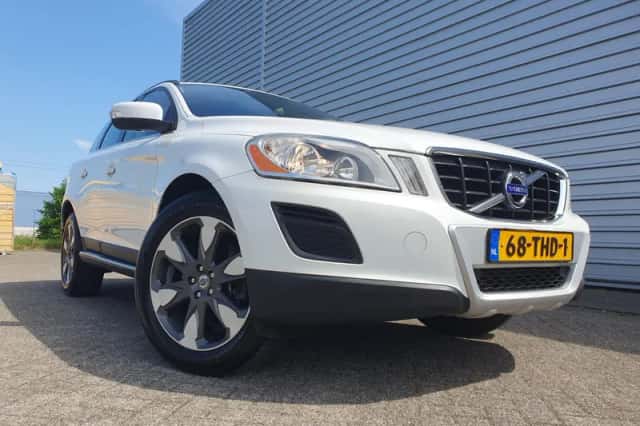 Volvo XC60 (2012) thumbnail 5