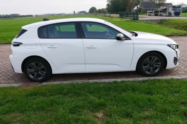 Peugeot 308 (2022) thumbnail 6
