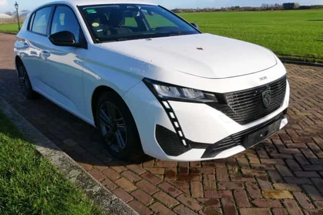 Peugeot 308 (2022) thumbnail 1