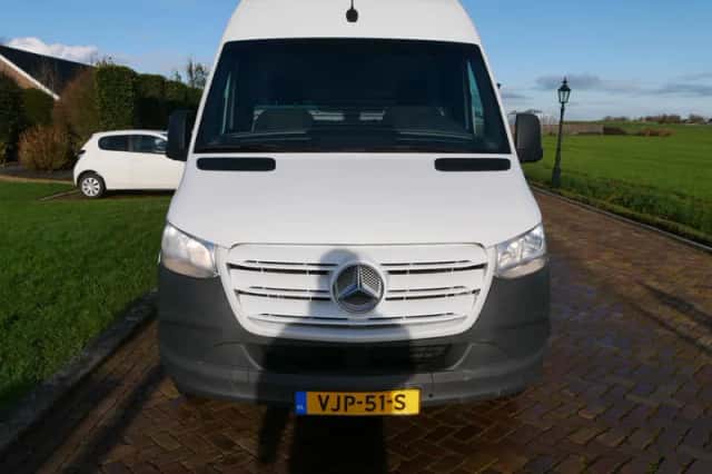 Mercedes-Benz Sprinter (2021) thumbnail 3