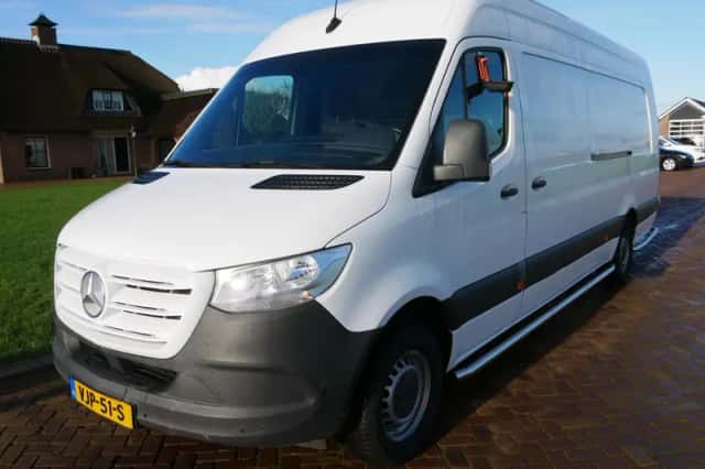 Mercedes-Benz Sprinter (2021) thumbnail 4