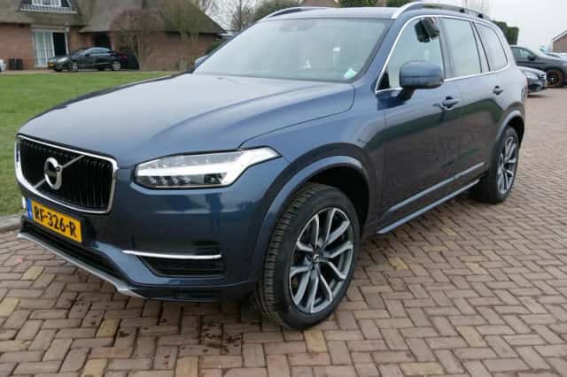 Volvo XC90 (2017) thumbnail 4