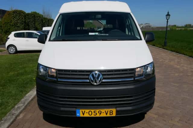 Volkswagen Transporter (2019) thumbnail 3