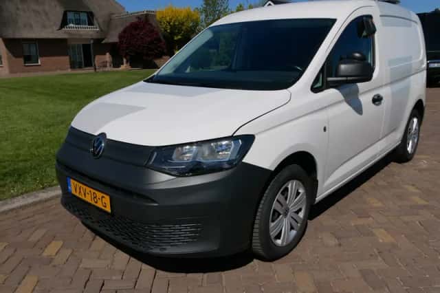Volkswagen Caddy (2023) thumbnail 4