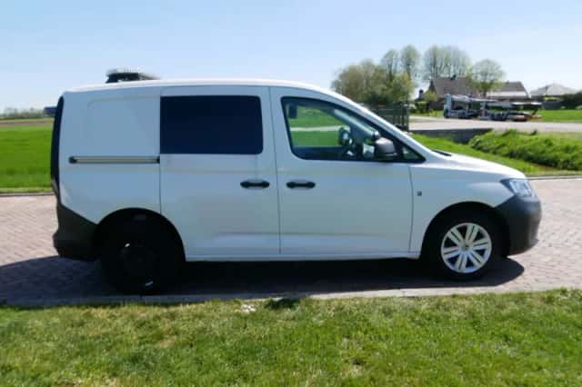 Volkswagen Caddy (2023) thumbnail 6