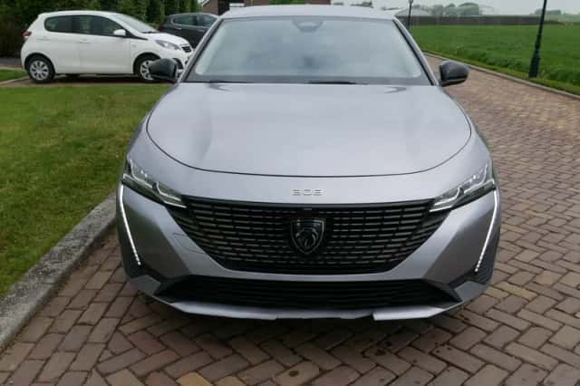 Peugeot 308 (2022) thumbnail 3