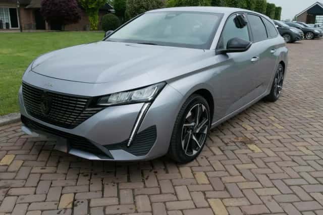 Peugeot 308 (2022) thumbnail 4