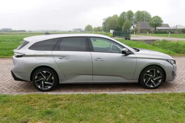 Peugeot 308 (2022) thumbnail 6