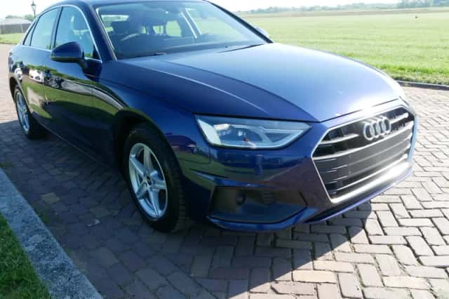 Audi A4 (2023) thumbnail 1
