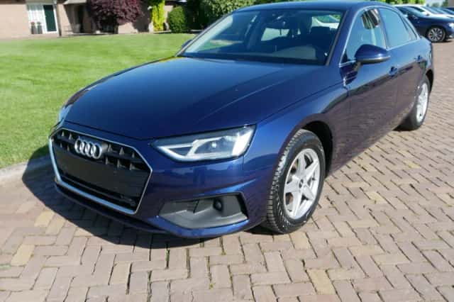 Audi A4 (2023) thumbnail 4