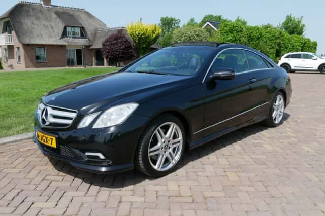 Mercedes-Benz E-Klasse (2009) thumbnail 1