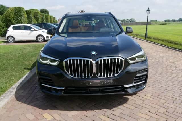 BMW X5 (2022) thumbnail 3