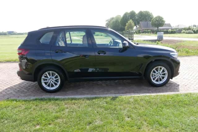 BMW X5 (2022) thumbnail 6