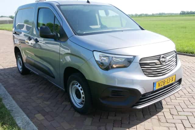 Opel Combo (2023) thumbnail 1