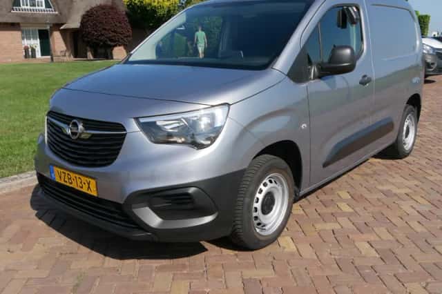 Opel Combo (2023) thumbnail 4