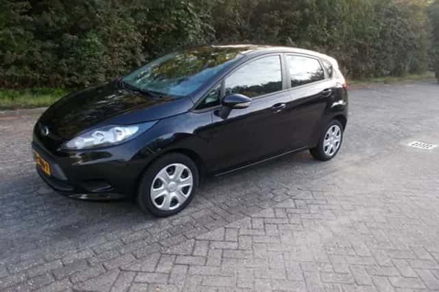 Ford Fiesta (2010) thumbnail 1