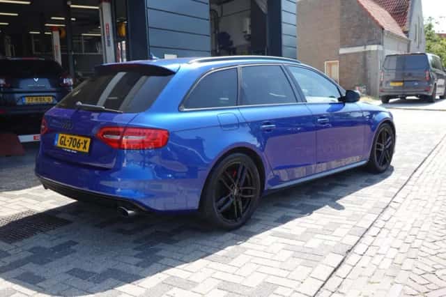 Audi A4 (2015) thumbnail 4