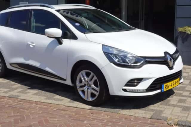 Renault Clio (2018) thumbnail 1
