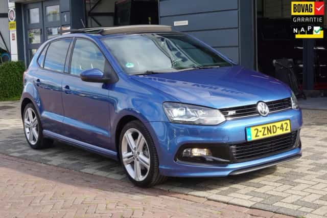 Volkswagen Polo (2015) thumbnail 1