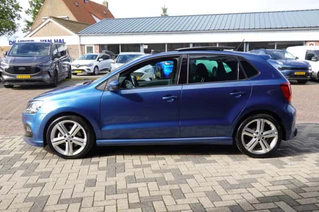 Volkswagen Polo (2015) thumbnail 5