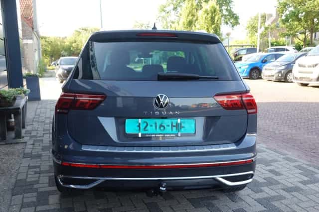 Volkswagen Tiguan (2021) thumbnail 4