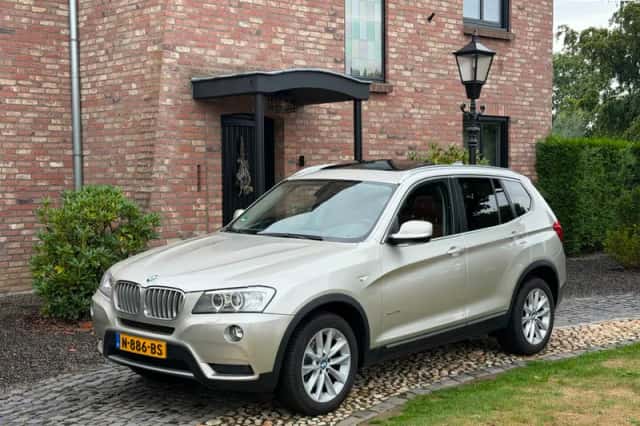 BMW X3 (2010) thumbnail 1