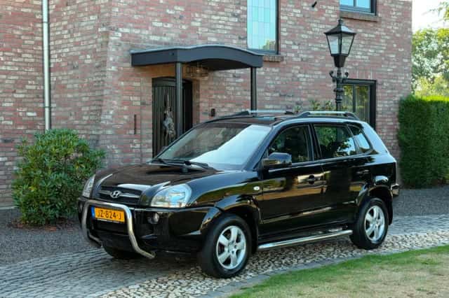 Hyundai Tucson (2009) thumbnail 1