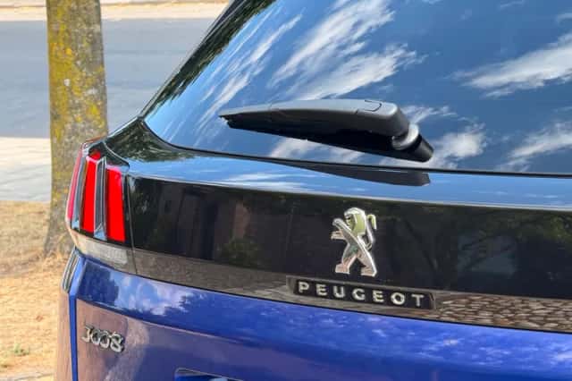 Peugeot 3008 (2019) thumbnail 3